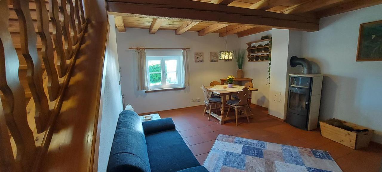 Ruhig Gelegene Ferienwohnung Im Gruenen Mit Terrasse Und Kleinem Garten Rotthalmuenster Kültér fotó
